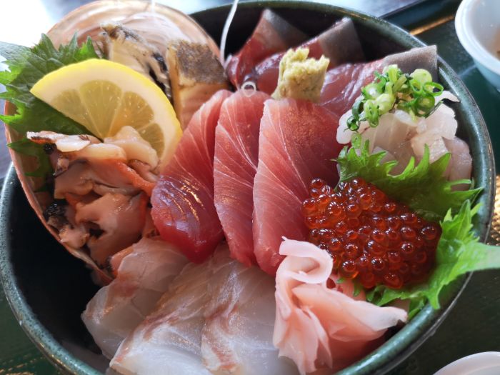 南房総市の海鮮レストラン「網納屋(あみなや)」