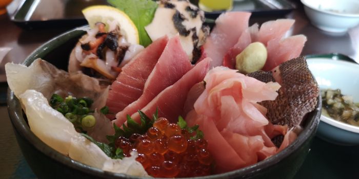 南房総市の海鮮レストラン「網納屋(あみなや)」